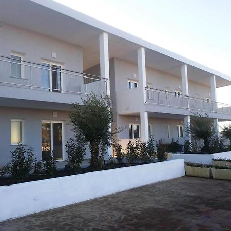 197 Pozzo San Nicola Aparthotel สตินติโน ภายนอก รูปภาพ