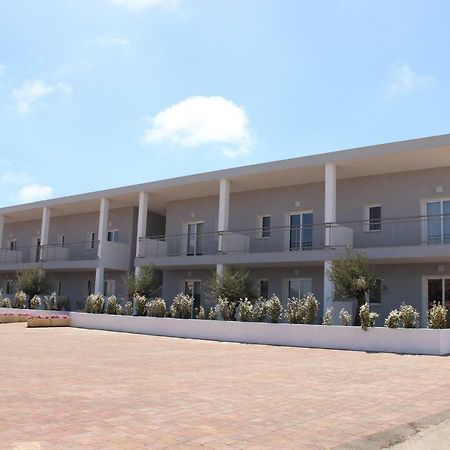 197 Pozzo San Nicola Aparthotel สตินติโน ภายนอก รูปภาพ
