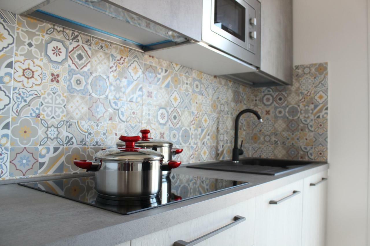 197 Pozzo San Nicola Aparthotel สตินติโน ภายนอก รูปภาพ