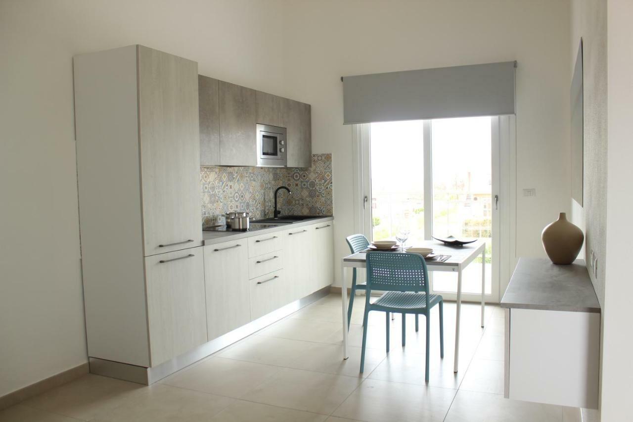 197 Pozzo San Nicola Aparthotel สตินติโน ภายนอก รูปภาพ