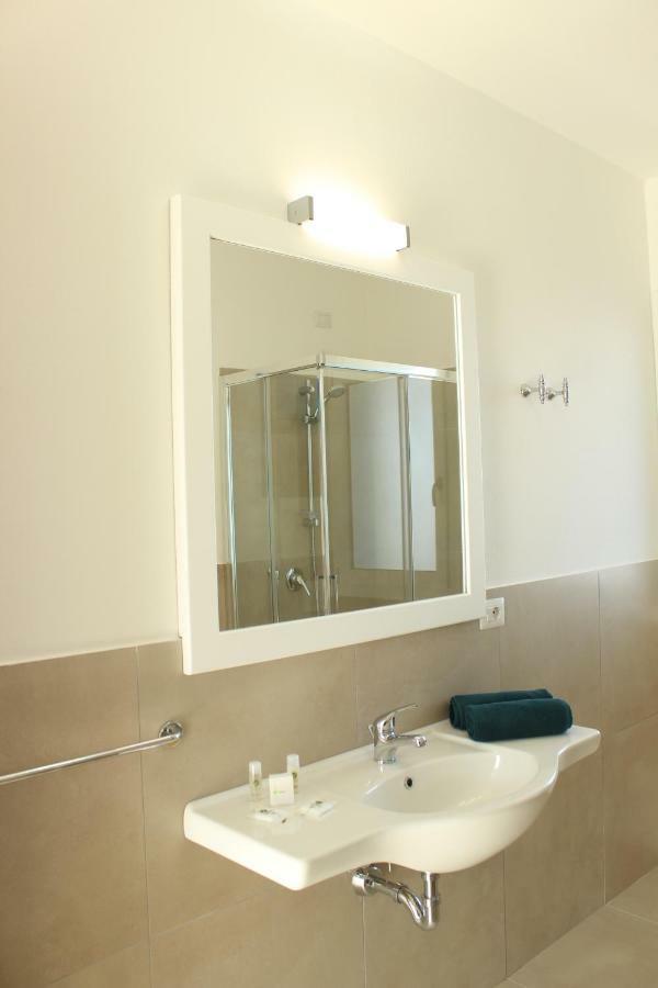 197 Pozzo San Nicola Aparthotel สตินติโน ภายนอก รูปภาพ