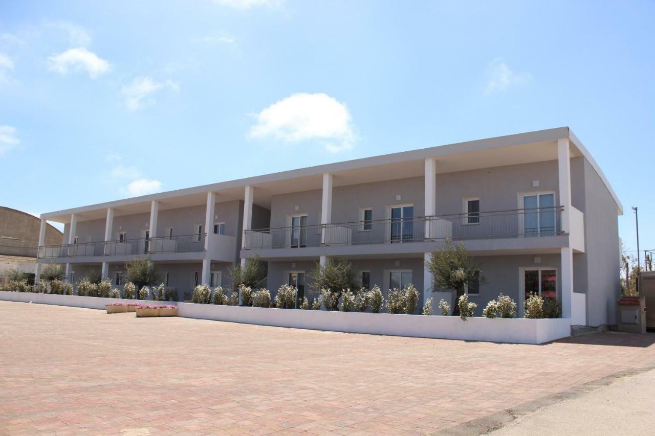 197 Pozzo San Nicola Aparthotel สตินติโน ภายนอก รูปภาพ